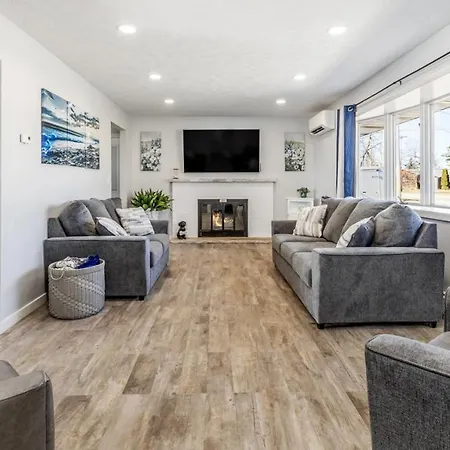 Lake Shore Luxury